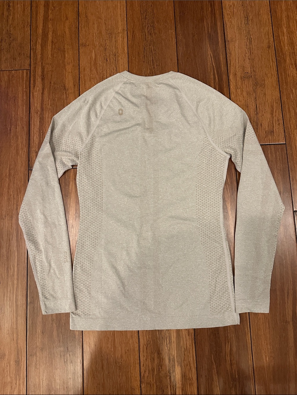 Figs Women's Fawn Salta Seamless Beige Longsleeve Underscrub - Size S - Picture 4 of 4
